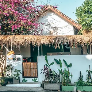 Ricca Eco , Uluwatu Indonésie