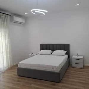 https://erdis-home-tirana.albaniahotels.org
