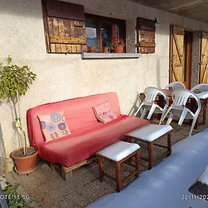 https://studio-sympa-avec-terrasse-maxi-4-briancon-hautes-alpes.fr-provencehotel.com
