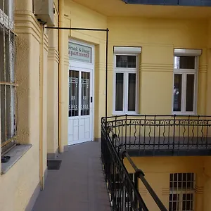 Frank & Fang Mk7 Apartment Budapest